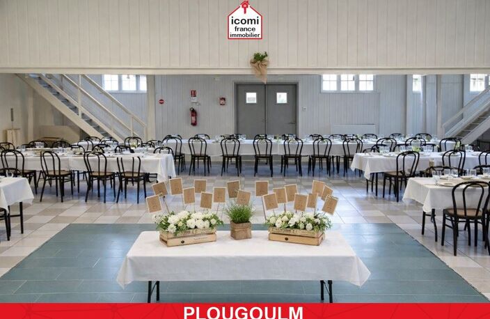 FINISTERE - Plougoulm (29250) - A VENDRE - BATIMENT DE 500M² TOUT USAGE SUR +2200M² DE TERRAIN CONSTRUCTIBLE - USAGE ACTUELLE SALLE DE RECEPTION - PARKING - RARE - SPECIAL INVESTISSEUR — photo 4