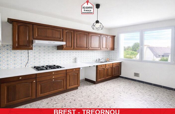 FINISTERE - Brest (29200) - A VENDRE - APPARTEMENT 87M2 - DALLE BETON- 3 CHAMBRES - 1 GARAGE - 1 CAVE - 1 JARDIN PARTAGE - TRES FAIBLES CHARGES - COMMERCES A PIED — photo 2