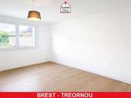 FINISTERE - Brest (29200) - A VENDRE - APPARTEMENT 87M2 - DALLE BETON- 3 CHAMBRES - 1 GARAGE - 1 CAVE - 1 JARDIN PARTAGE - TRES FAIBLES CHARGES - COMMERCES A PIED — photo 3