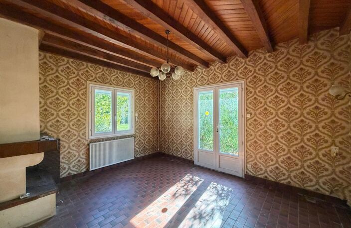 Coeur de Tonnay-Charente, maison avec fort potentiel avec garage et jardin — photo 5