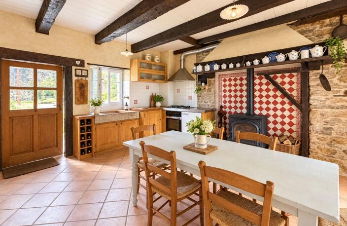 Maison au calme avec grand terrain de 1,8 hectare – Un cadre de vie privilégié — photo 3