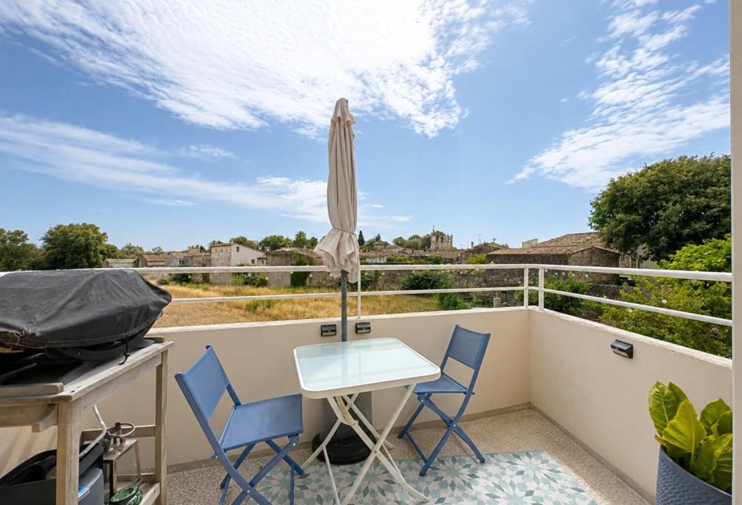 MUDAISON - Appartement T3 Rénové - 62 m2 - Terrasse - Parking - Climatisation — photo 1