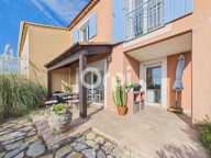 VUE MER - DOMAINE AVEC PISCINE - 2 CHAMBRES - GARAGE — photo 2