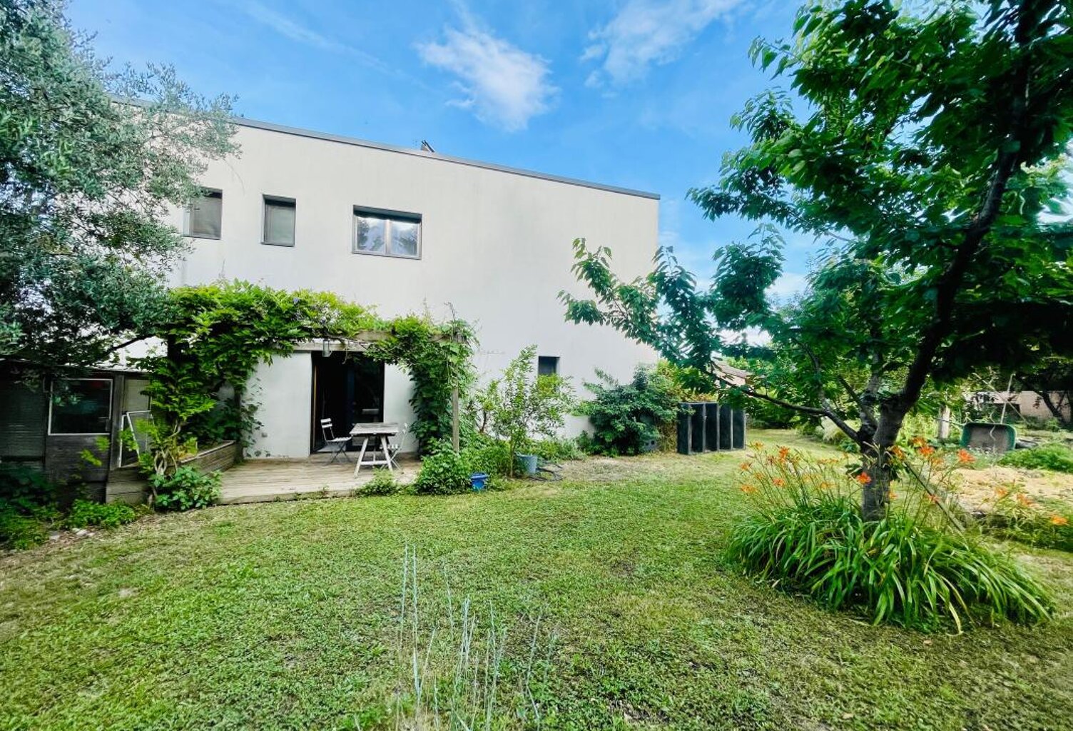 Maison d’architecte 155 m² – DPE A – De l’espace pour vos projets — photo 1