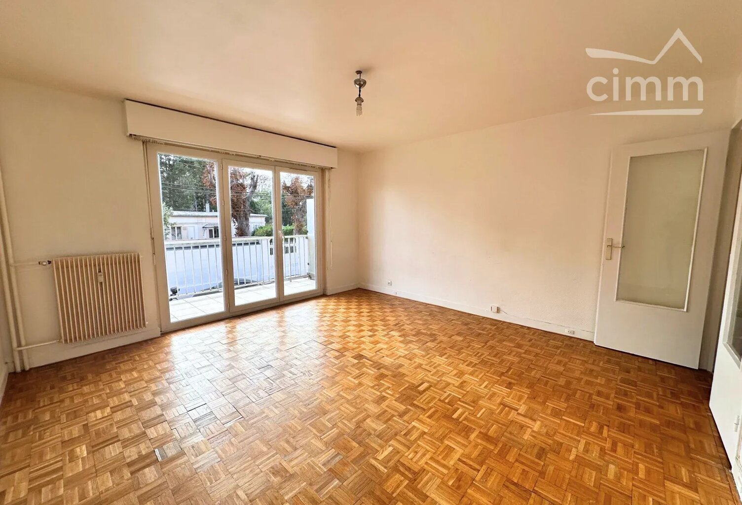 Appartement T1 non meublé spacieux avec balcon — photo 1
