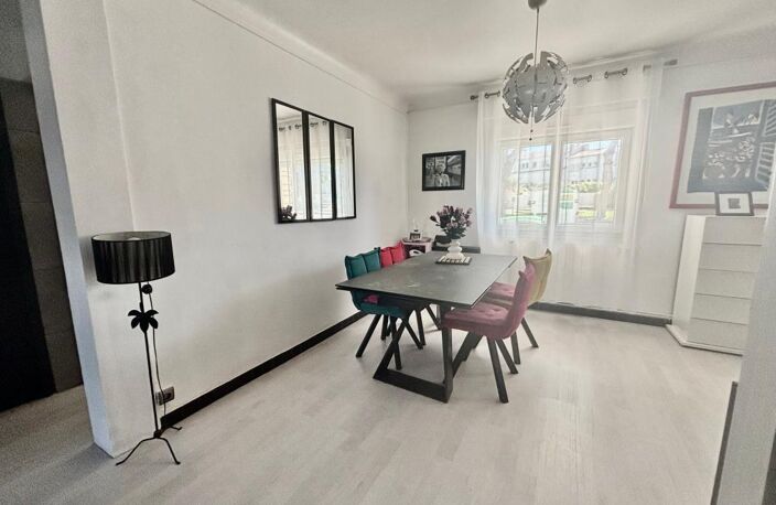 Rareté à Royan — T3 rénové de 69 m² avec jardin privatif et vue sur l'église — photo 2