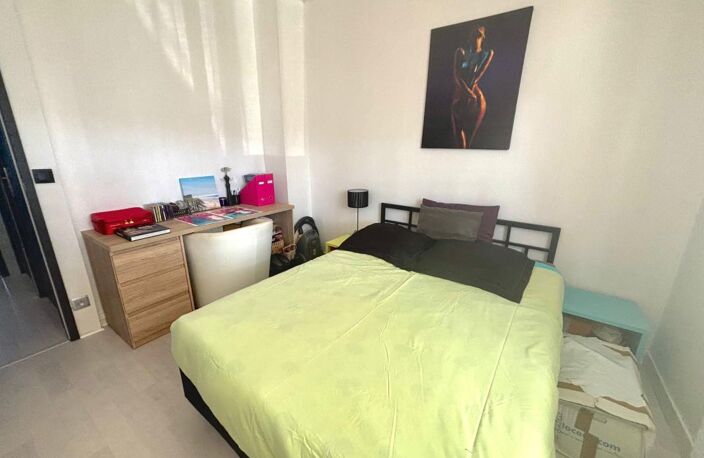 Rareté à Royan — T3 rénové de 69 m² avec jardin privatif et vue sur l'église — photo 4