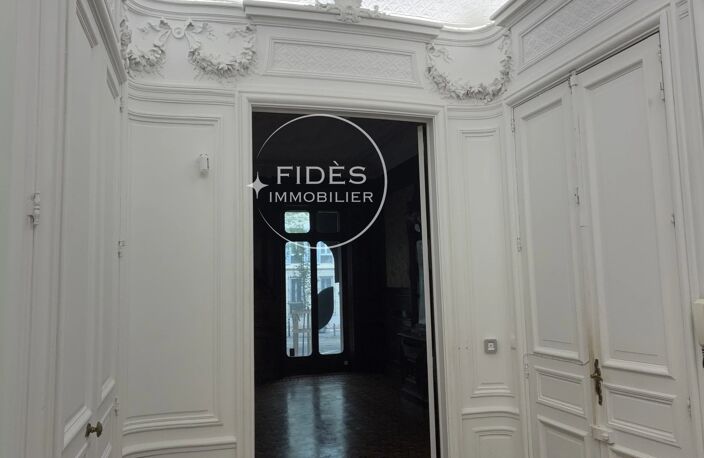 Local de 225m² a louer — photo 3