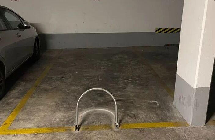 PARKING SECURISE RUE DE FRANCE / GROSSO — photo 3