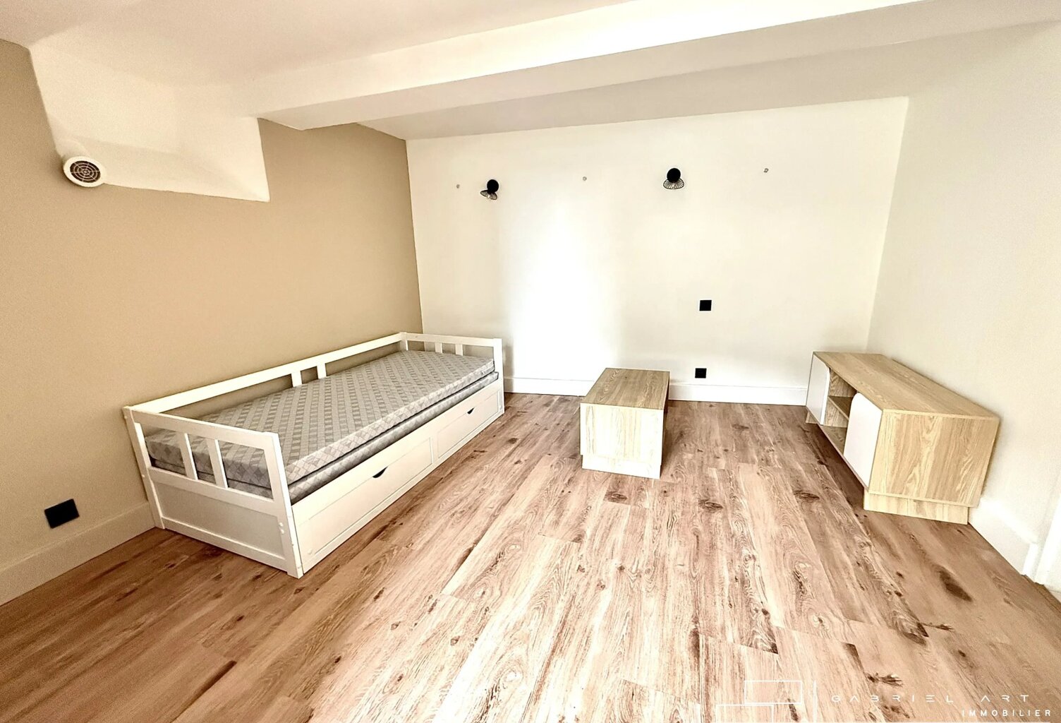 Studio meublé à louer — photo 1