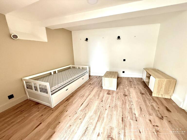Studio meublé à louer — photo 1