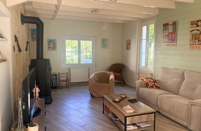 SAINTES – Demeure familiale du XIXe siècle – 175 m² – 5 chambres – écrin de verdure — photo 5
