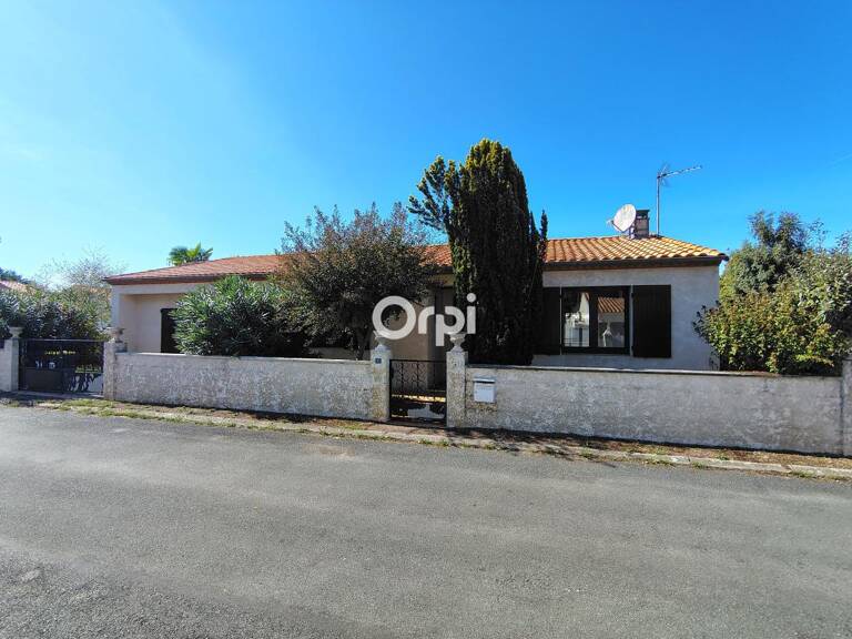 BREUILLET – Maison de plain-pied avec garage et véranda — photo 1
