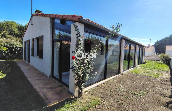 BREUILLET – Maison de plain-pied avec garage et véranda — photo 2