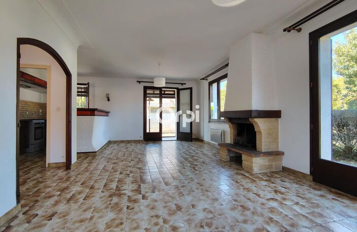 BREUILLET – Maison de plain-pied avec garage et véranda — photo 3