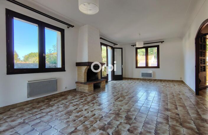 BREUILLET – Maison de plain-pied avec garage et véranda — photo 4
