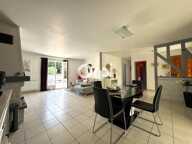Maison - 4 chambres - 1993 m² parcelle - Piscine - Garage — photo 3