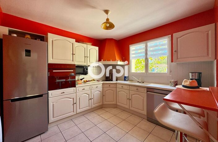 Maison - 4 chambres - 1993 m² parcelle - Piscine - Garage — photo 5