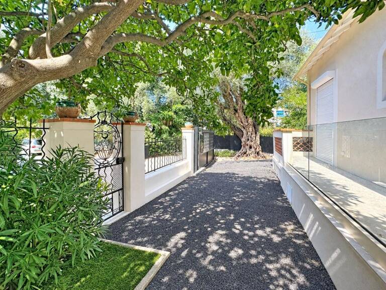 MAISON INDIVIDUELLE AVEC JARDIN, SOLARIUM & PARKING — photo 1