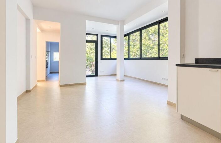 MAISON INDIVIDUELLE AVEC JARDIN, SOLARIUM & PARKING — photo 2
