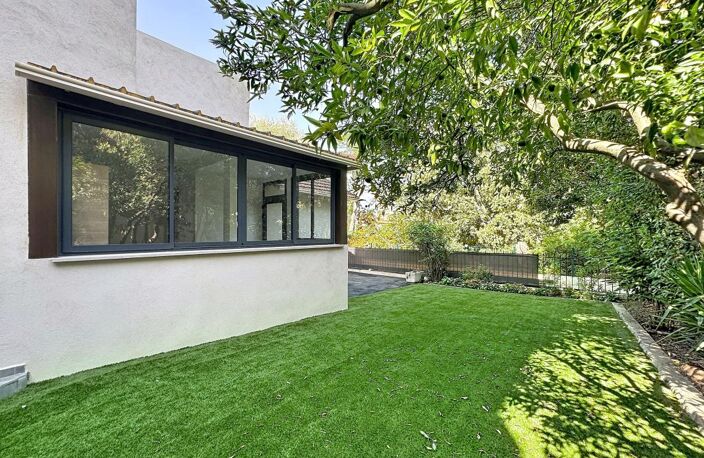 MAISON INDIVIDUELLE AVEC JARDIN, SOLARIUM & PARKING — photo 3