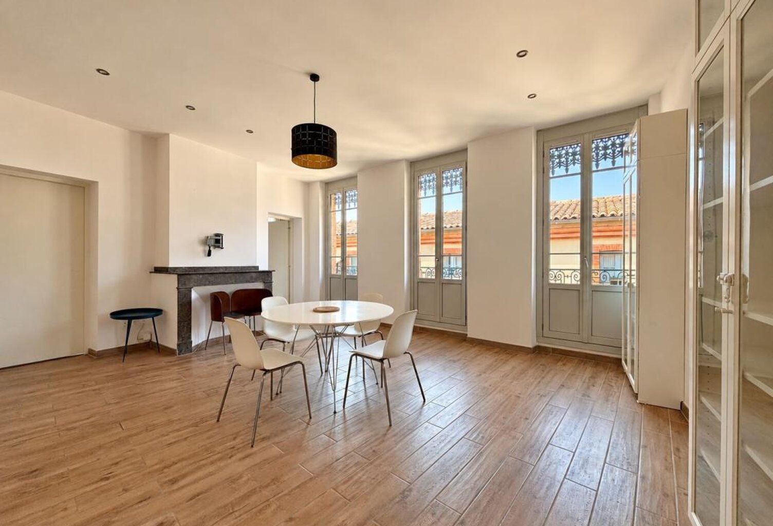 Toulouse Bourse Appartement T5 dans immeuble de caractère avec terrasse garage ascenseur — photo 1