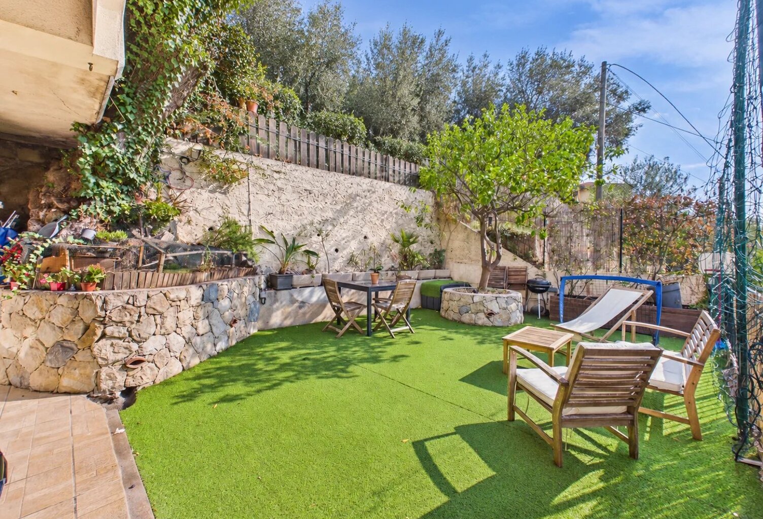 Appartement 4 pièces avec terrasse, balcon et cour privative - M — photo 1