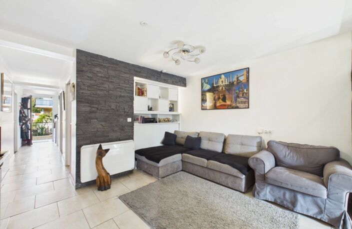 Appartement 4 pièces avec terrasse, balcon et cour privative - M — photo 3