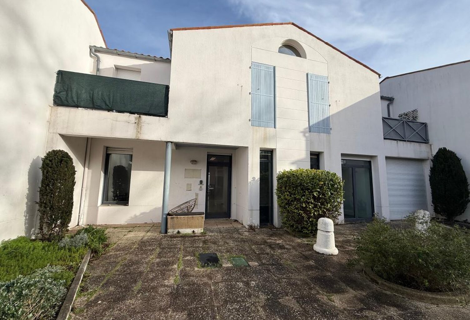 Appartement ou local commercial d'environ 139m2 SAINT GEORGES DE DIDONNE CENTRE — photo 1