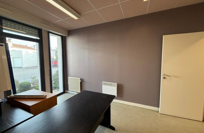 Appartement ou local commercial d'environ 139m2 SAINT GEORGES DE DIDONNE CENTRE — photo 3