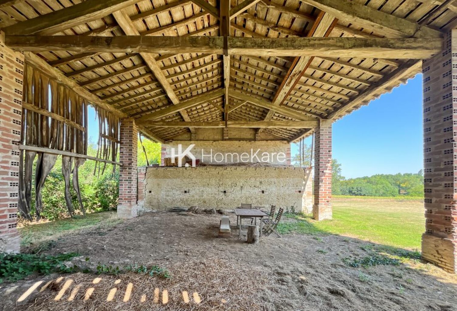 GRANGE A METAMORPHOSER — photo 1