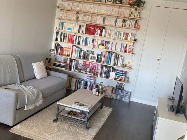 Chambre de 12m2 à louer sur Paris 10 — photo du bien
