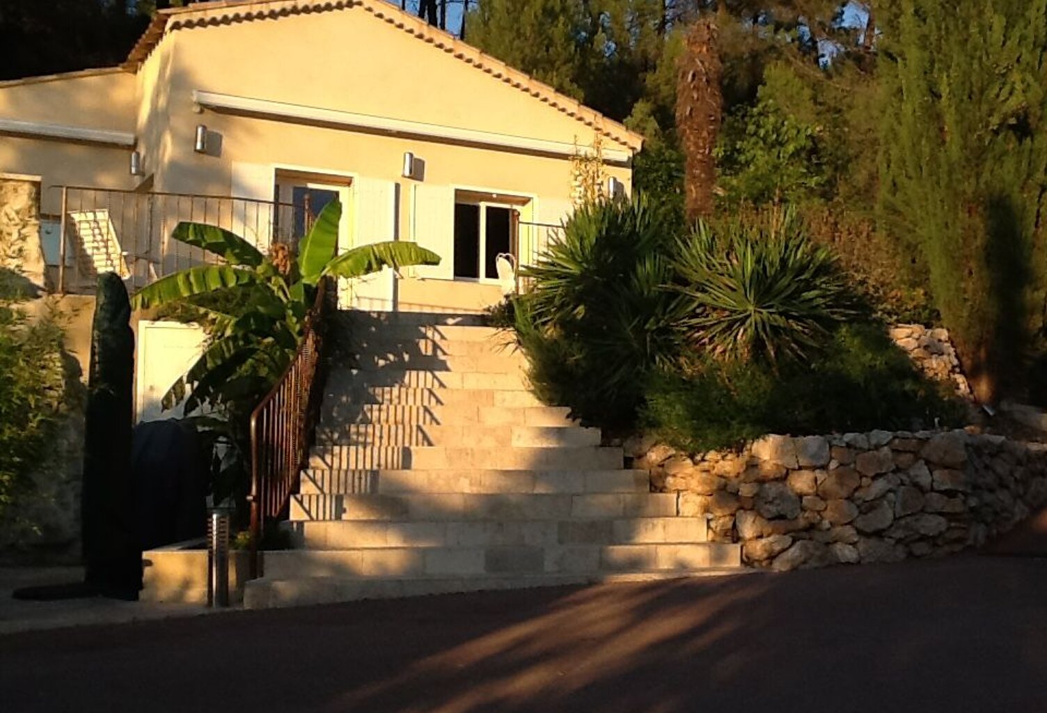 Maison de 80m2 à louer sur Beaurecueil — photo 1