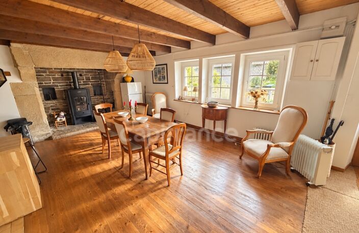 Propriété à vendre 8 pièces avec terrain et dépendances en périphérie de Carhaix-Plouguer — photo 4