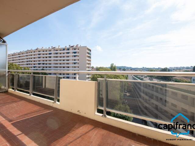 Aiguillon, Toulon, Appartement T3/4 de 85m2 Exposé Sud dernier étage, ascenseur, traversant — photo du bien