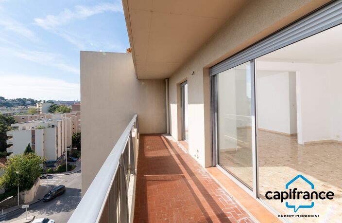 Aiguillon, Toulon, Appartement T3/4 de 85m2 Exposé Sud dernier étage, ascenseur, traversant — photo 2