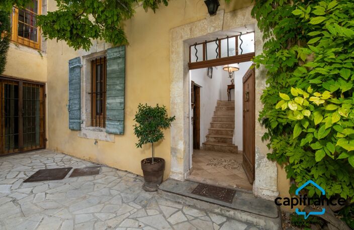 Magnifique Maison de Caractère, Proximité centre ville, calme, sans vis à vis, piscine, garage, annexe sur 462m2 de terrain — photo 3