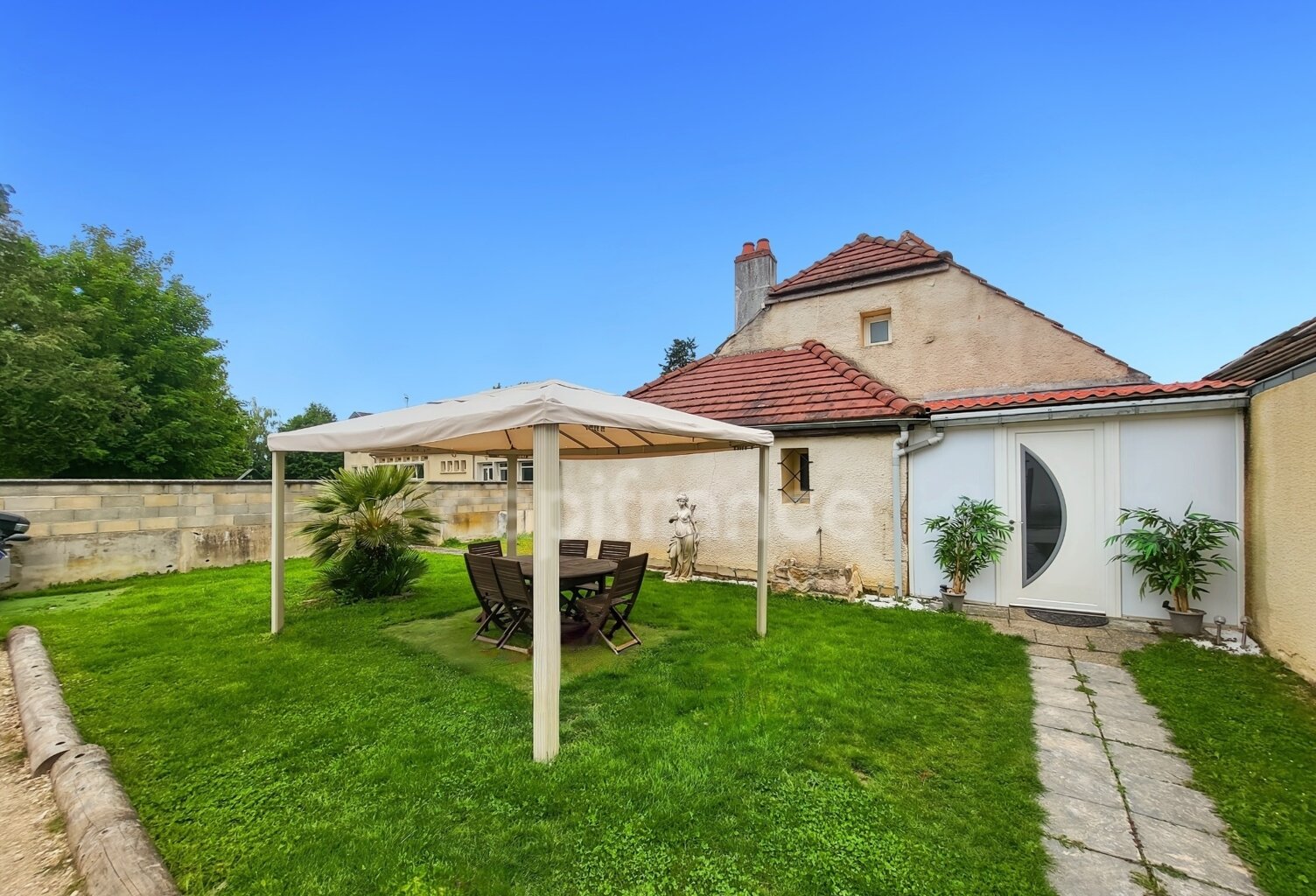 FAUVERNEY - Maison de 95 m² avec beau potentiel — photo 1