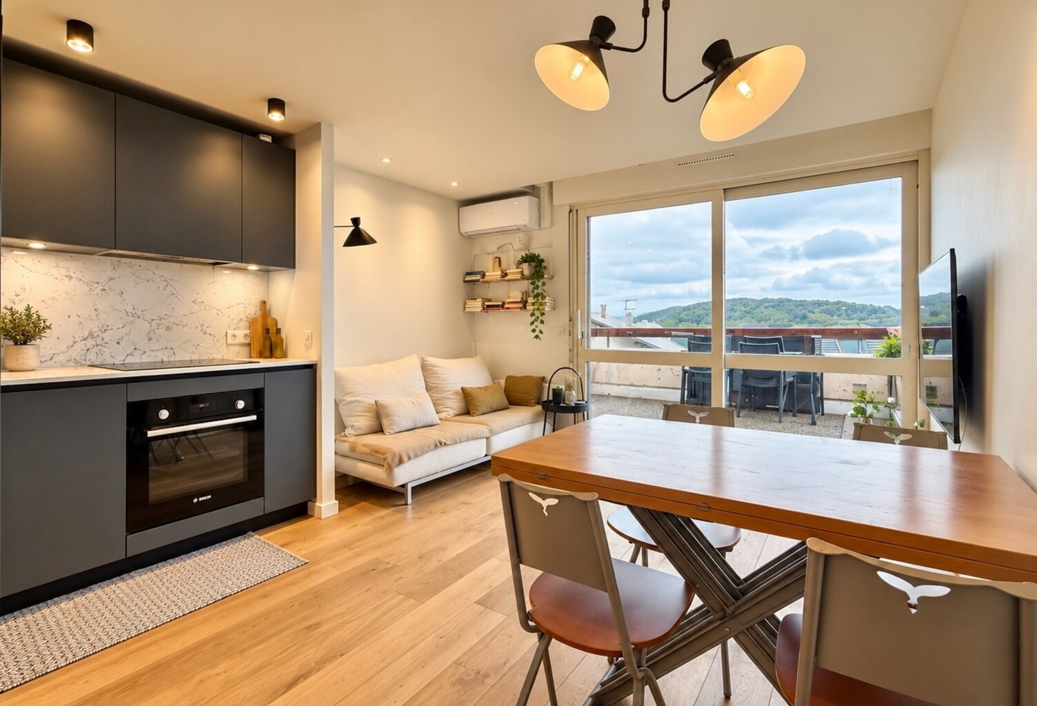 Talloires (74) – T2 bis meublé de 42 m² en triplex, deux balcons vue lac — photo 1