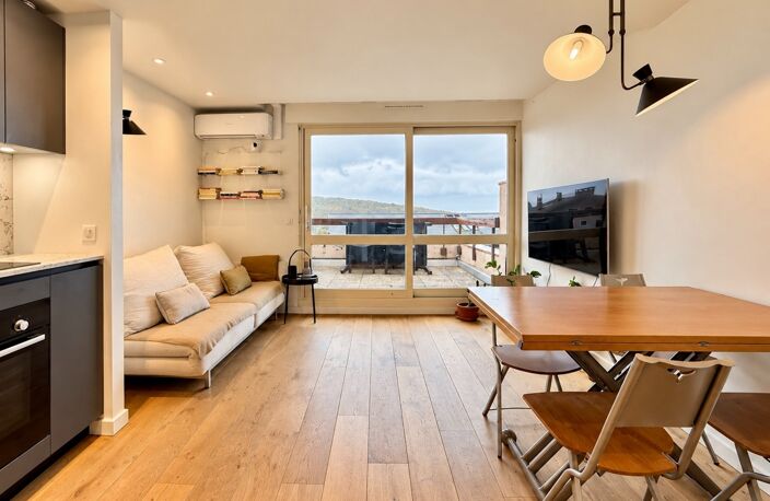 Talloires (74) – T2 bis meublé de 42 m² en triplex, deux balcons vue lac — photo 3