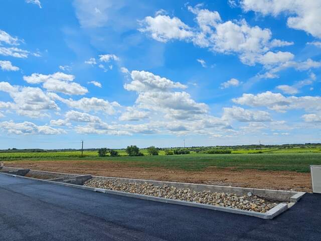 Terrain à vendre de 1008  ALIGNAN DU VENT (34) — photo du bien