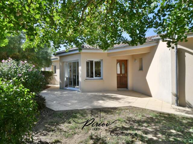 Pavillon Plain pied, 3 chambres, 2 sdb, 950 m² de terrain — photo du bien
