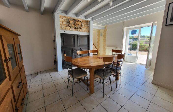 Fermette rénovée à Parigné le polin - 5 pièces - DPE B — photo 2