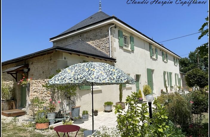 Maison à vendre 8 pièces AIRVAULT (79) - terrain 2769 m² - 5 ch - mare -288 m² habitable — photo 2