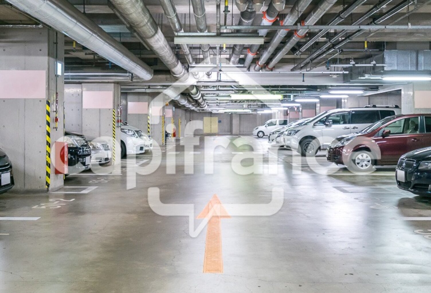 Parking à louer au centre de CHATILLON (92) — photo 1