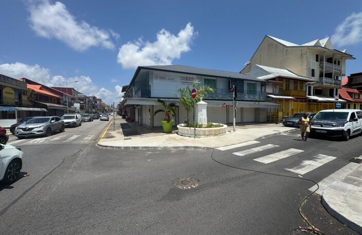 Cayenne centre Fonds de commerce de l'enseigne de pret à porter CARIOCA à céder — photo 3
