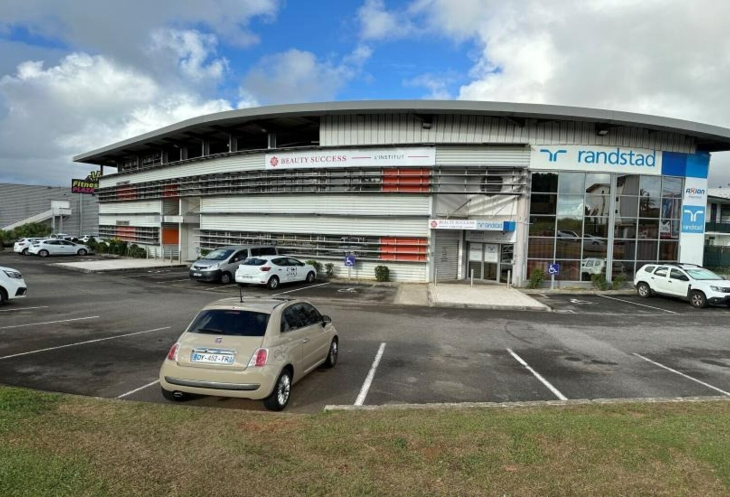 Cayenne et Matoury – Deux instituts de beauté à céder, ensemble ou séparément — photo 1