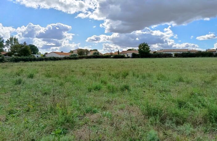 En Exclusivité: Terrain à vendre de 4666,00 m² SAINT MARTIN DE SAINT MAIXENT (79) — photo 3