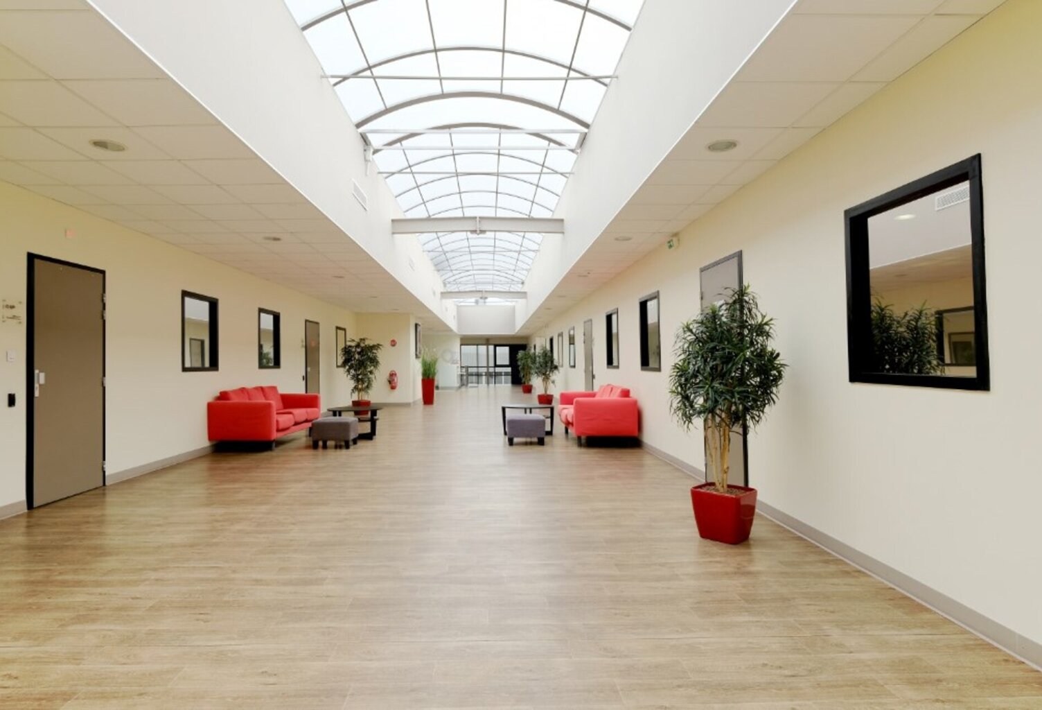 BEZONS (95): à louer plateau de 255 m2 de bureaux dans l'ensemble Rivière Parc — photo 1