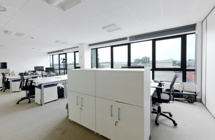 BEZONS (95): à louer plateau de 255 m2 de bureaux dans l'ensemble Rivière Parc — photo 2
